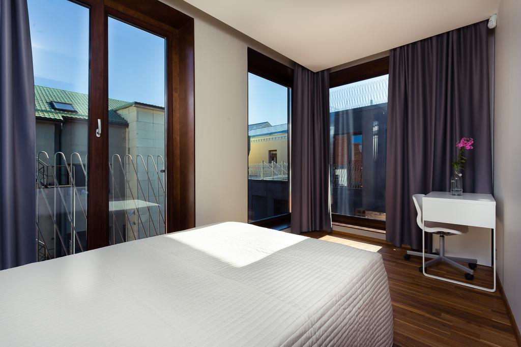Konrad Old Town Aparthotel Тарту Екстер'єр фото