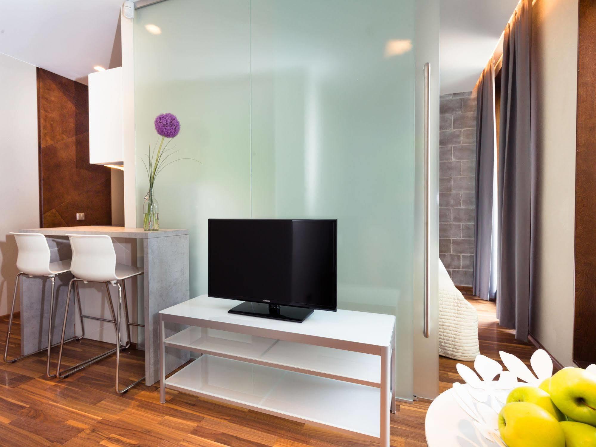 Konrad Old Town Aparthotel Тарту Екстер'єр фото
