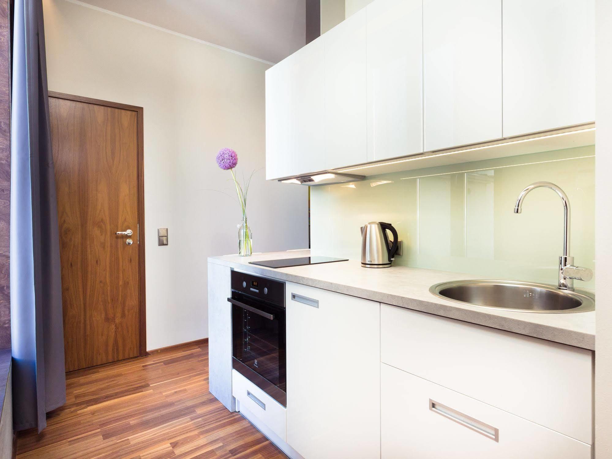 Konrad Old Town Aparthotel Тарту Екстер'єр фото